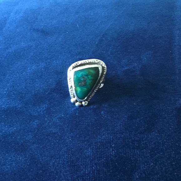 Vintage Navajo Chrysocolla Ring - Picture 2 of 7
